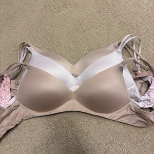 Aerie Sunnie Wireless Push-up Bra Size 32C